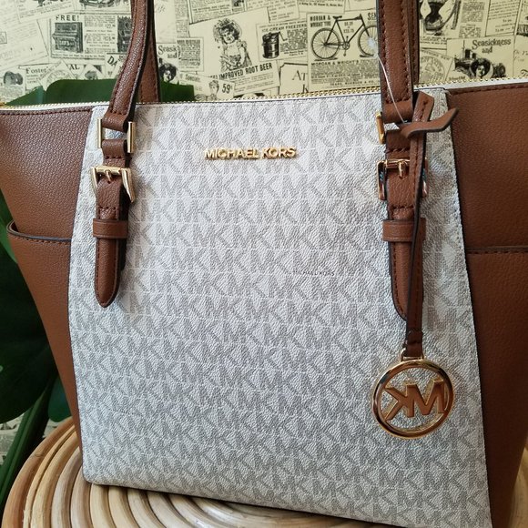 Vanilla Large charlotte Tote Michael Kors NWT - Picture 9 of 10